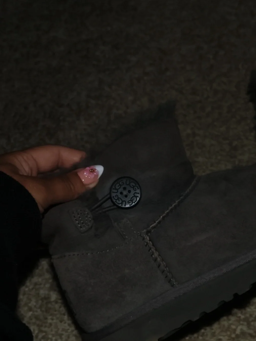 UGG Mini Bailey Button II - Women Size 7